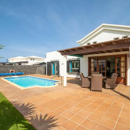 Casa Jenny וילה פלאיה בלנקה